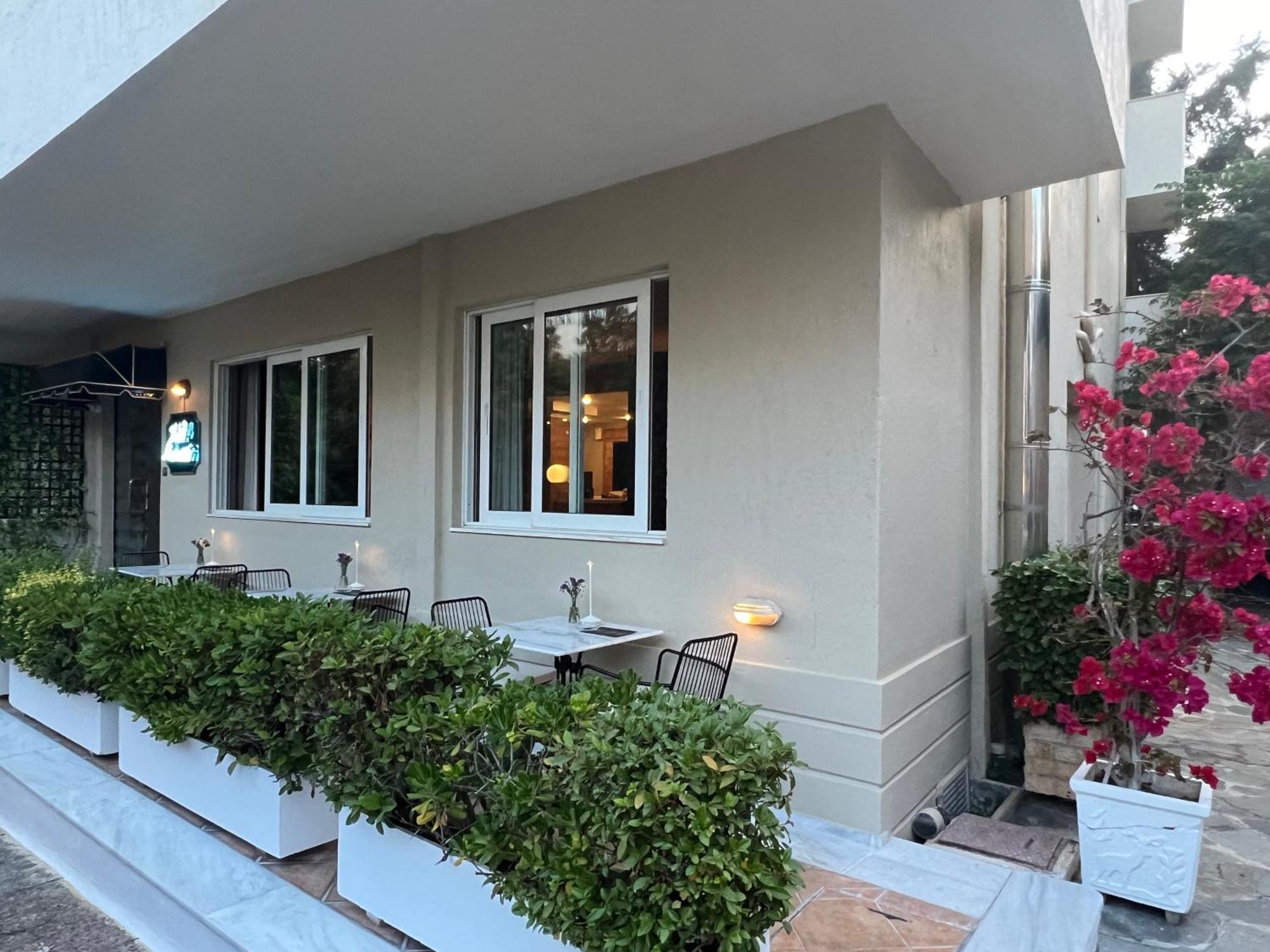 Hotel Maroussi Atene Esterno foto